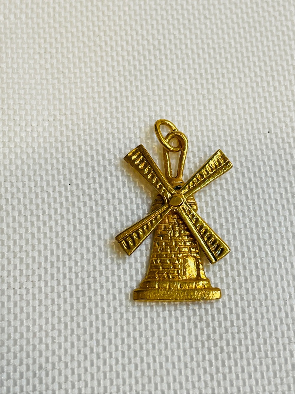 14k Yellow Gold Windmill Charm Pendant